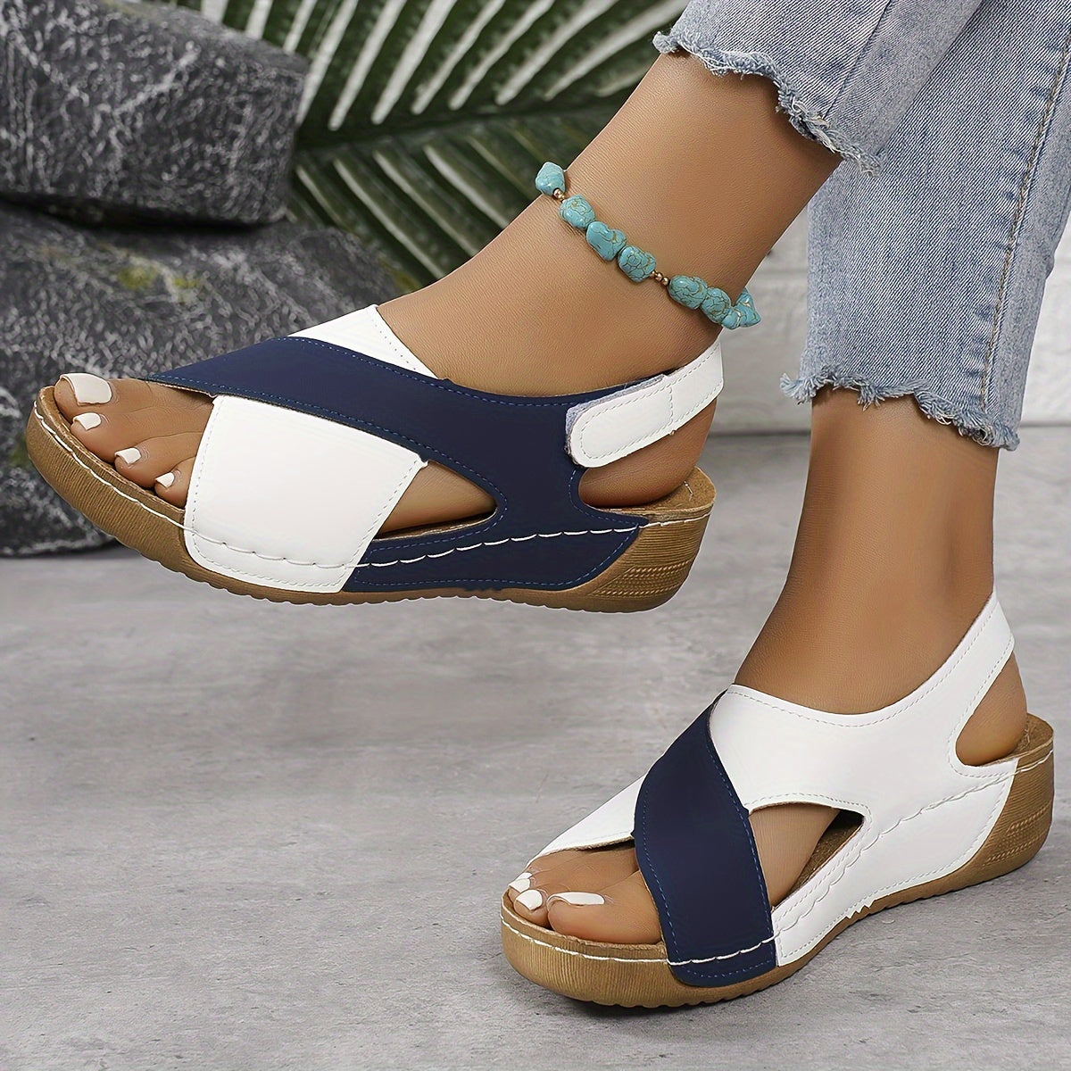 Marta - Comfortable orthopedic sandals for women, support