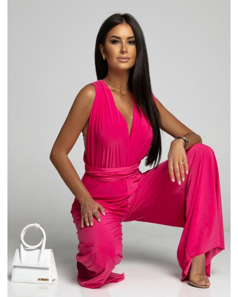 FlairFashion - Sleeveless Jumpsuit with Flattering V-Neckline