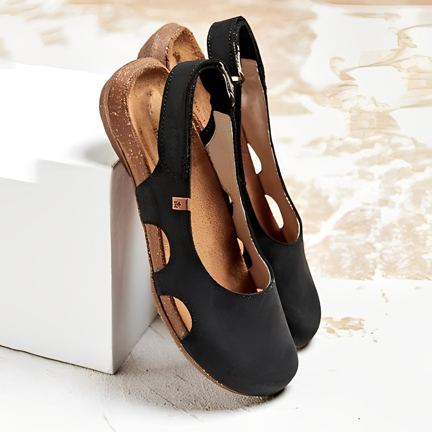 Zoe - Comfortable sandals with support